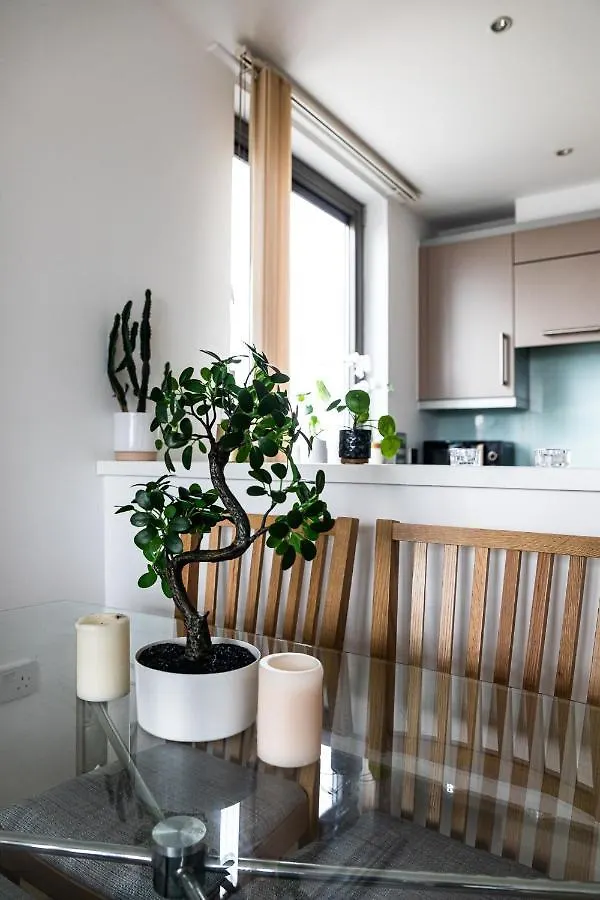 City Apartment - Shadwell - Wrap Around Balcony W Scenic View Λονδίνο Ηνωμένο Βασίλειο
